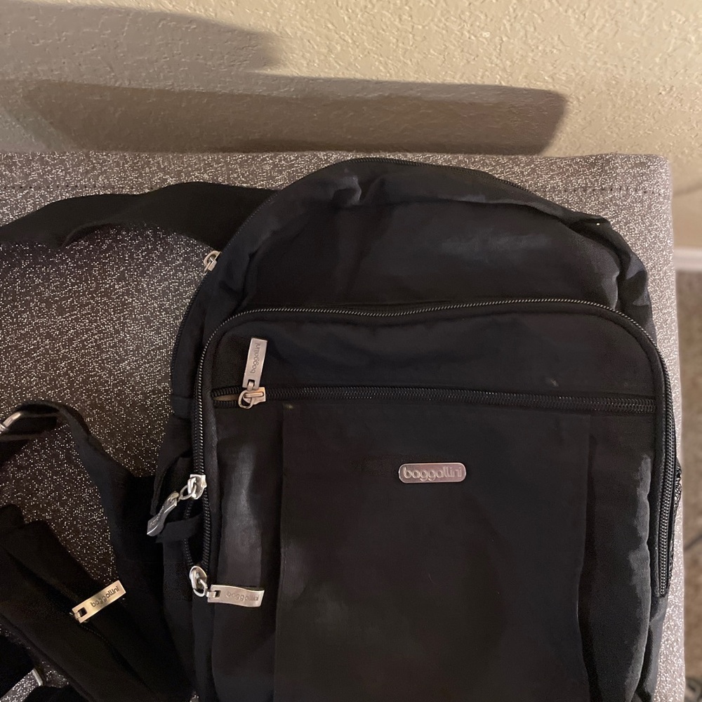 Black Bagallini Crossbody Purse